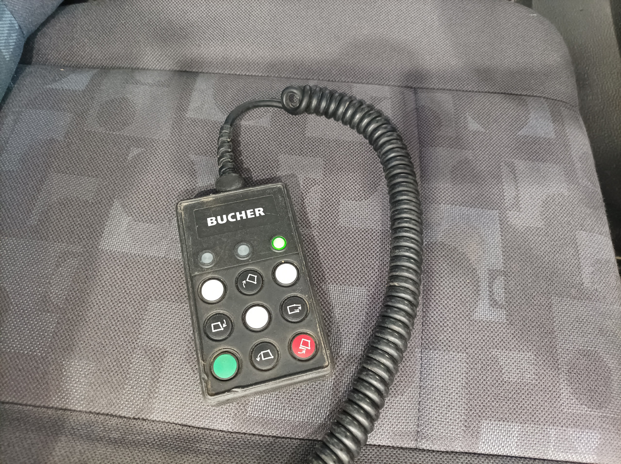 سياره كنس شوارع MERCEDES-BENZ Atego 1018 Zamiatarka Kehrmaschine BUCHER Szczotki L/R PM10 2 Silniki 2012r: صورة 19