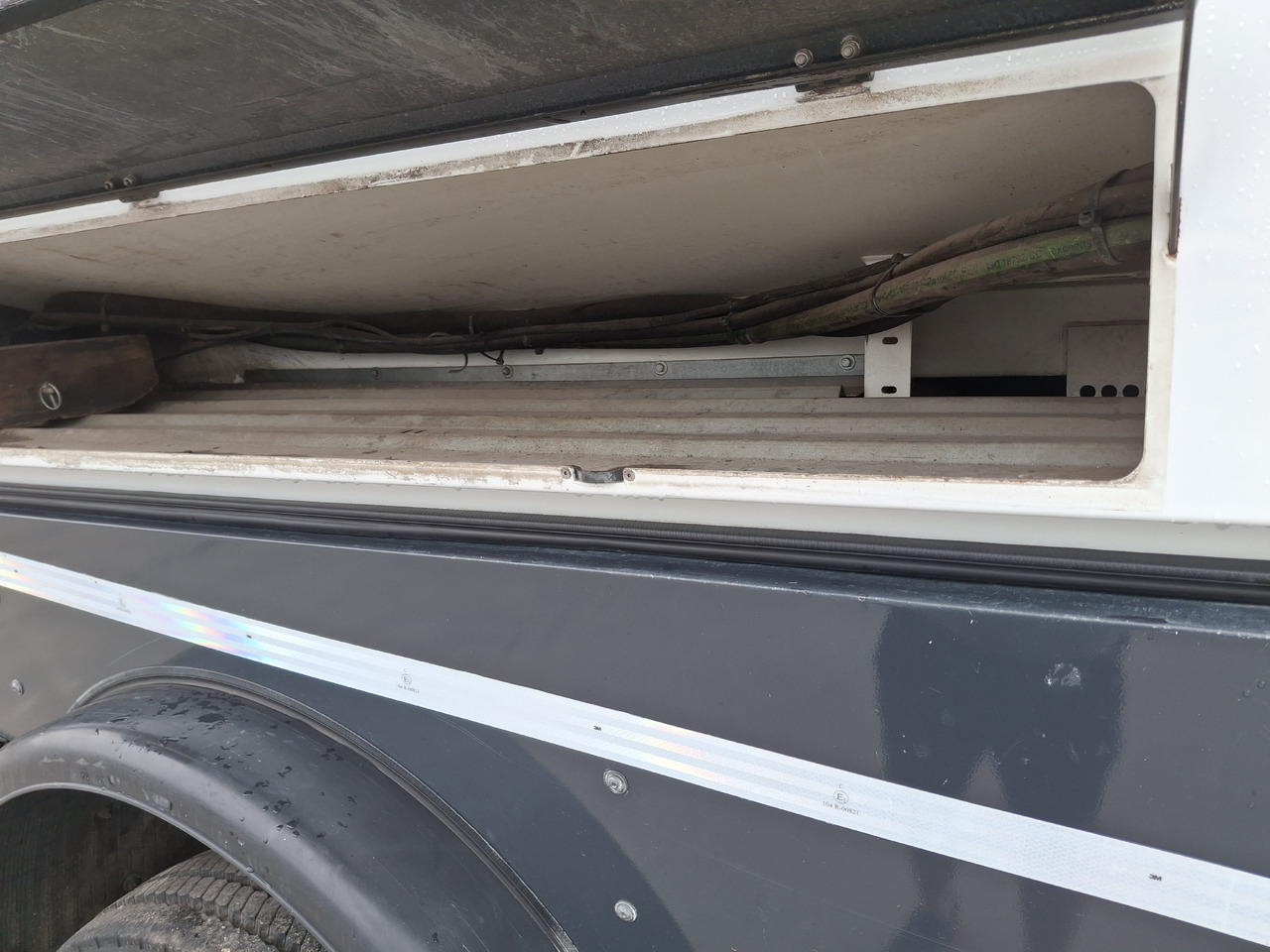 سياره كنس شوارع MERCEDES-BENZ Atego 1523 Zamiatarka Kehrmaschine Schmidt Street King 660 Euro 6 PM10 2 Motoren Szczotki L/R 2016r: صورة 15