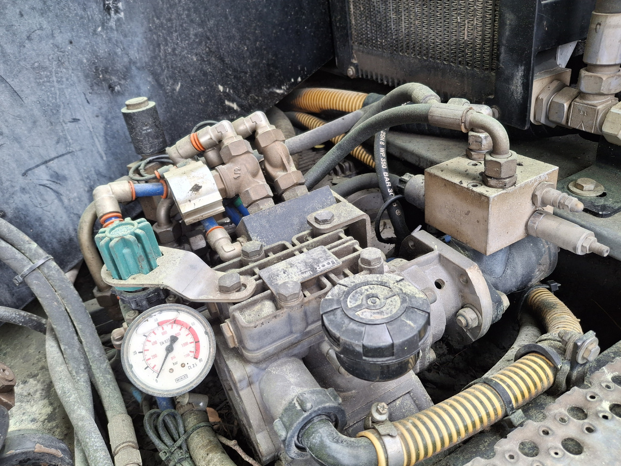 سياره كنس شوارع RENAULT D16 Zamiatarka Kehrmaschine SEMAT Zoeller FAUN Karcher Szczotki L/R Hydrostat Euro 6 PM10 Rura Do Liści: صورة 25
