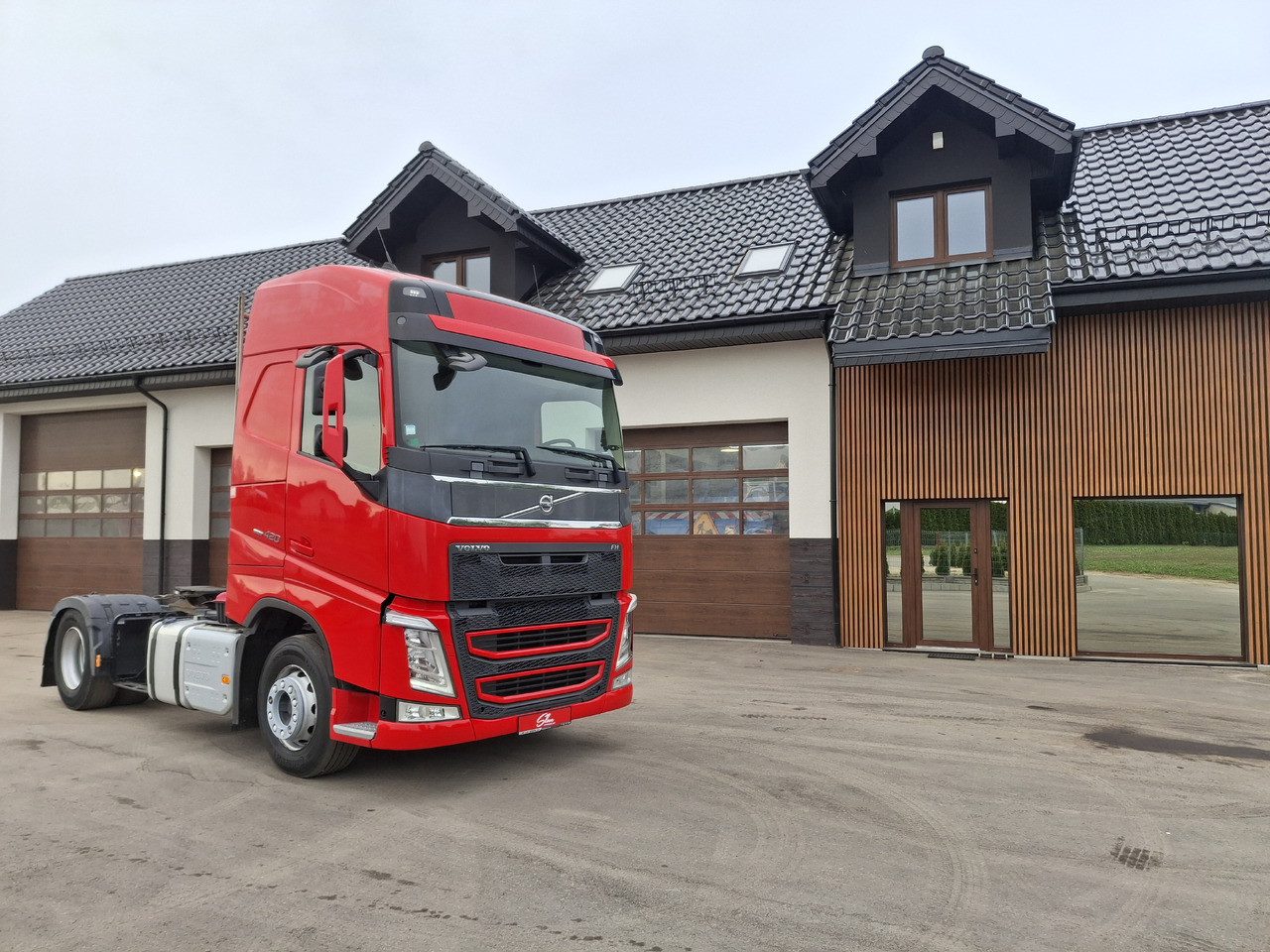 VOLVO FH 420 ADR Sattelzugmaschine Euro 6 Ciągnik Siodłowy Automat Światła LED - رأس تريلا: صورة 1 VOLVO FH 420 ADR Sattelzugmaschine Euro 6 Ciągnik Siodłowy Automat Światła LED - رأس تريلا: صورة 1