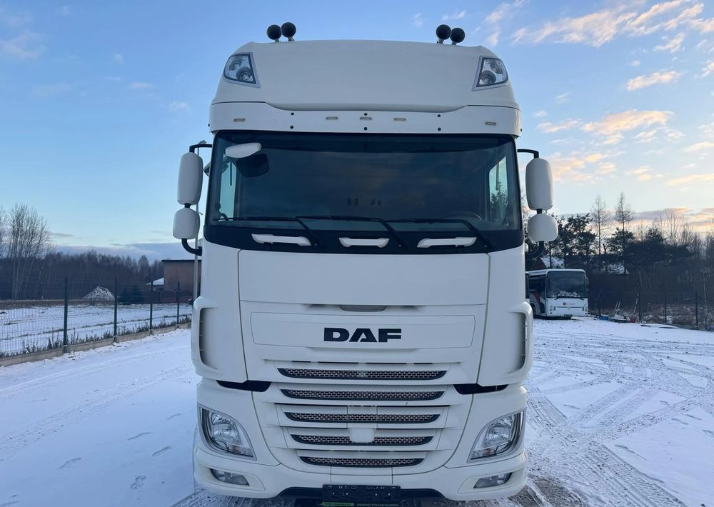 DAF XF 510 FT - مقطورة السحب: صورة 1 DAF XF 510 FT - مقطورة السحب: صورة 1