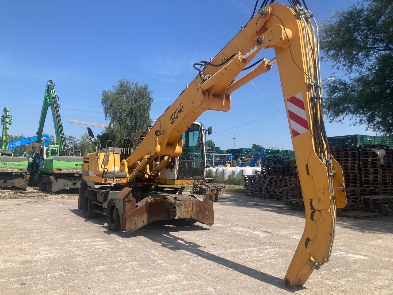 Liebherr A 904 Litronic - آلة التعامل مع النفايات: صورة 4 Liebherr A 904 Litronic - آلة التعامل مع النفايات: صورة 4