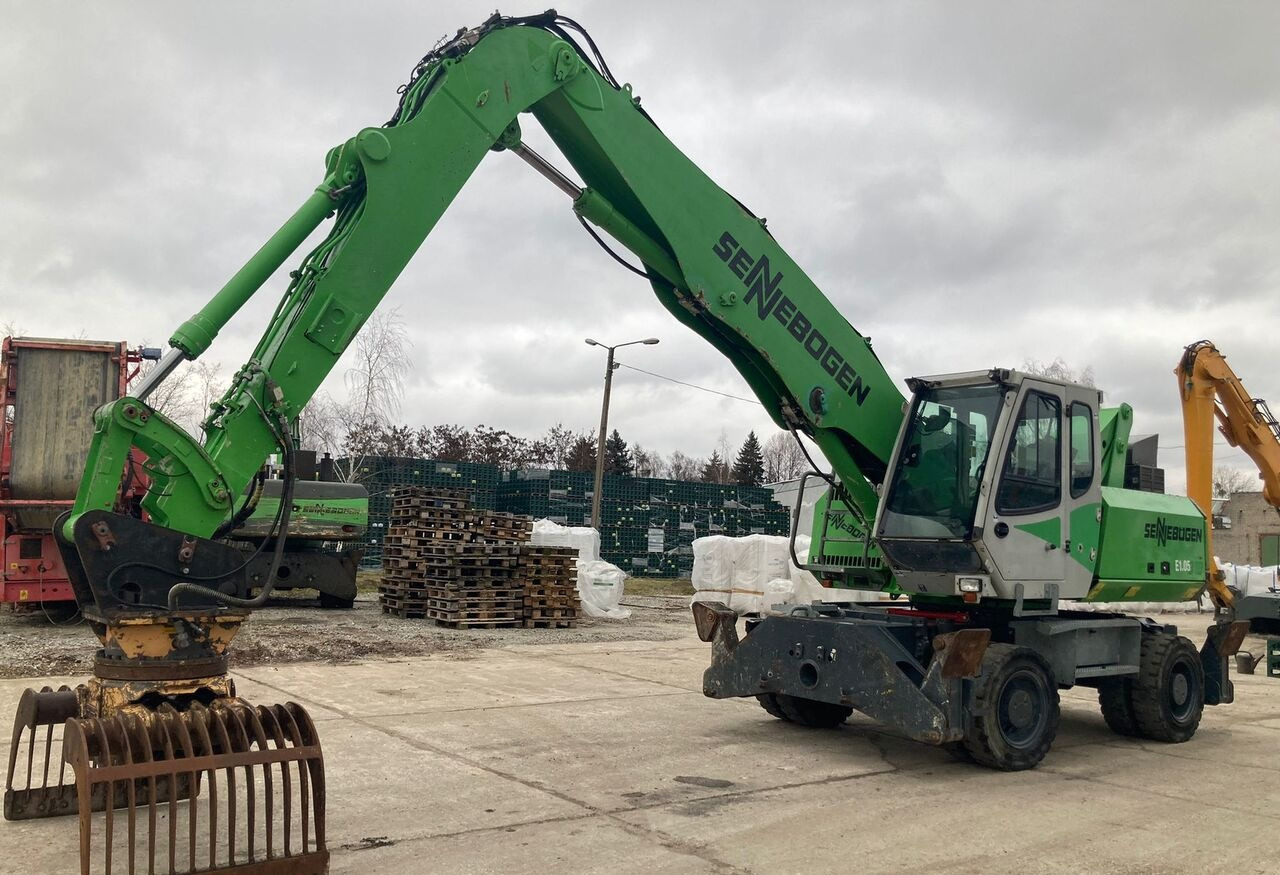 Sennebogen 818 M - آلة التعامل مع النفايات: صورة 3 Sennebogen 818 M - آلة التعامل مع النفايات: صورة 3