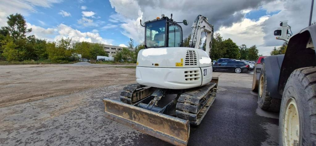 Komatsu PC 80 MR-5E0  - حفار صغير: صورة 3 Komatsu PC 80 MR-5E0  - حفار صغير: صورة 3