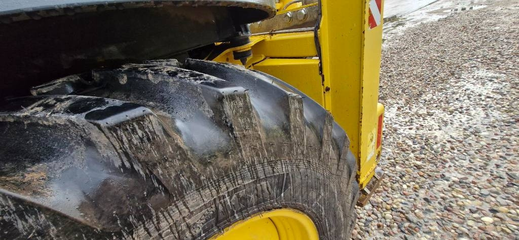 تأجير Komatsu WB 97 R-8  Komatsu WB 97 R-8: صورة 7