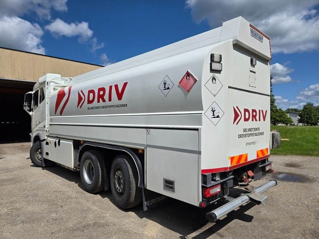 Volvo FH540 6x2 ADR - شاحنة صهريج: صورة 2 Volvo FH540 6x2 ADR - شاحنة صهريج: صورة 2