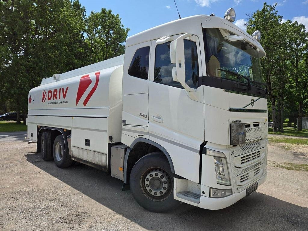 Volvo FH540 6x2 ADR - شاحنة صهريج: صورة 5 Volvo FH540 6x2 ADR - شاحنة صهريج: صورة 5