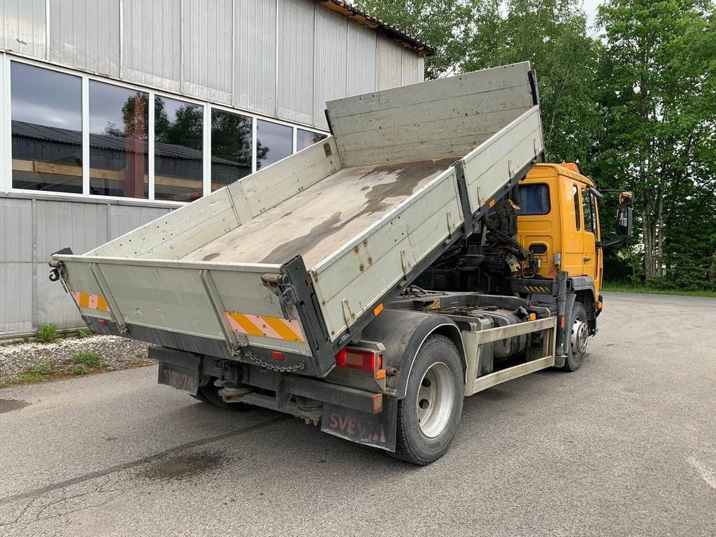 Volvo FL615 + HIAB 027-2 - شاحنة قلاب: صورة 4 Volvo FL615 + HIAB 027-2 - شاحنة قلاب: صورة 4