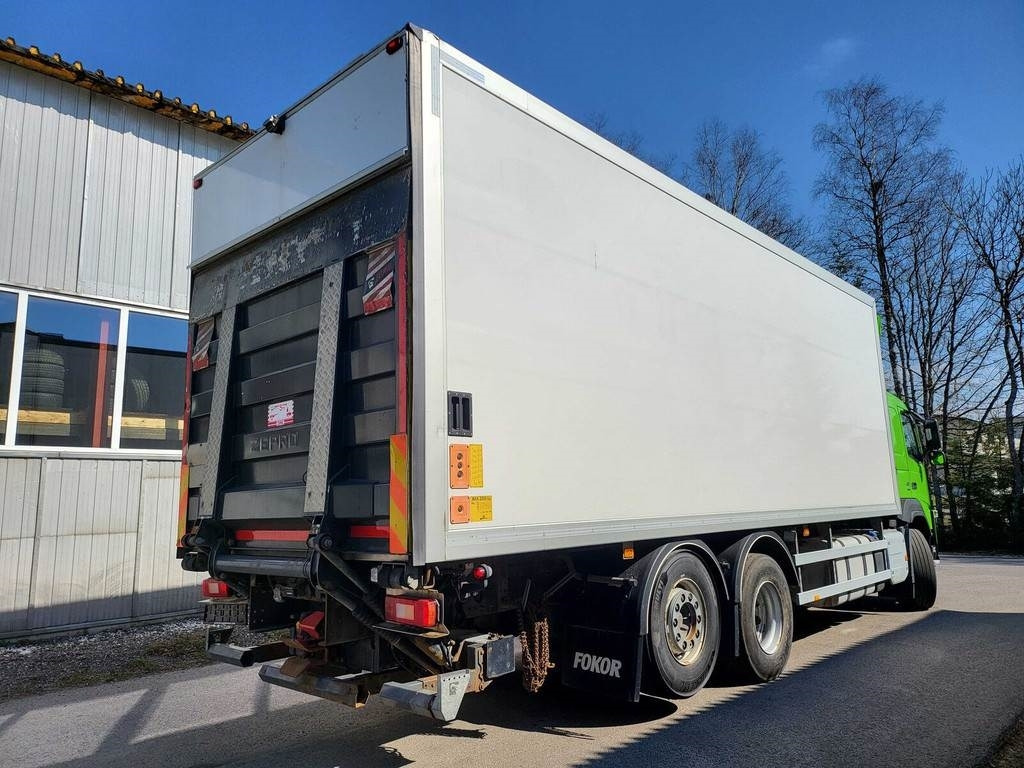 شاحنة ذات مبرد Volvo FM410 6X2 CARRIER SIDEOPENING: صورة 7