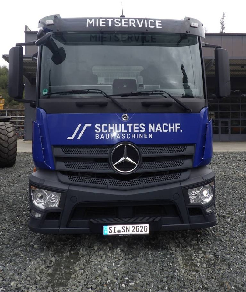 Mercedes-Benz Antos 2533 L Maschinentransporter - شاحنة نقل سيارات شاحنة: صورة 3 Mercedes-Benz Antos 2533 L Maschinentransporter - شاحنة نقل سيارات شاحنة: صورة 3