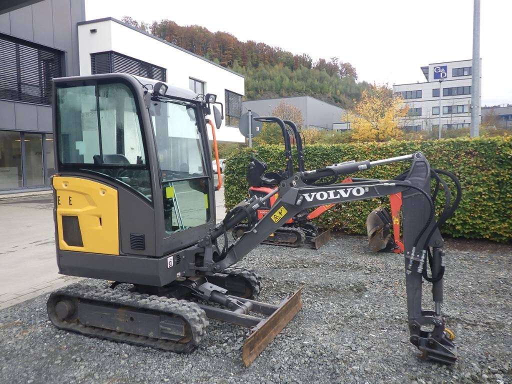 Volvo EC 18 E - حفار صغير: صورة 3 Volvo EC 18 E - حفار صغير: صورة 3