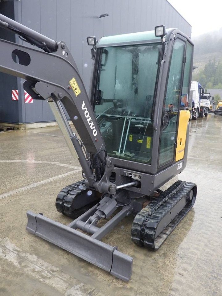 Volvo EC 20 D - حفار صغير: صورة 2 Volvo EC 20 D - حفار صغير: صورة 2