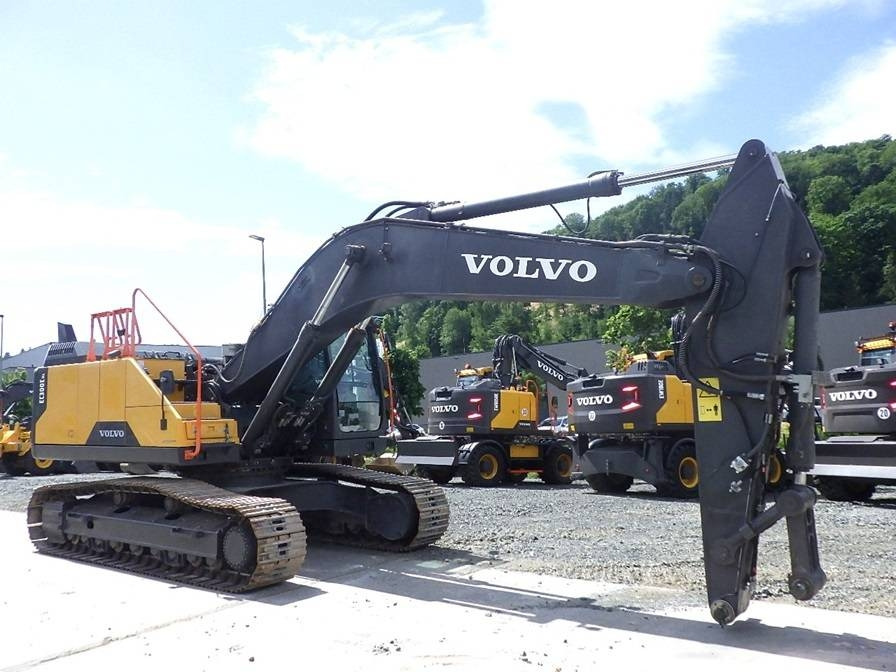 Volvo EC 300 E - حفار زاحف: صورة 3 Volvo EC 300 E - حفار زاحف: صورة 3