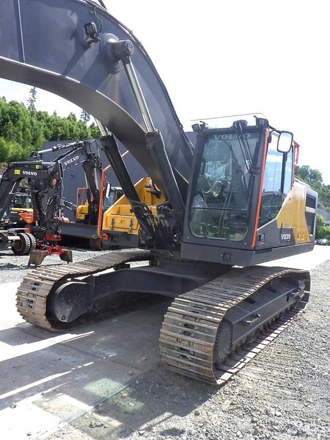 Volvo EC 300 E - حفار زاحف: صورة 2 Volvo EC 300 E - حفار زاحف: صورة 2