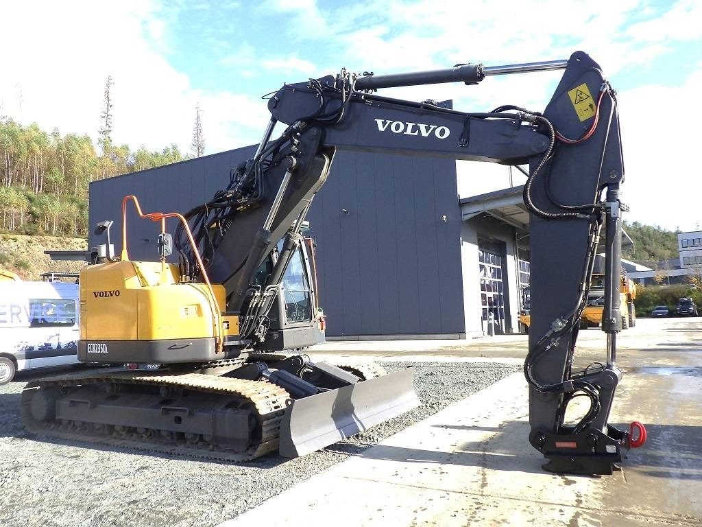 Volvo ECR 235 D - حفار زاحف: صورة 3 Volvo ECR 235 D - حفار زاحف: صورة 3