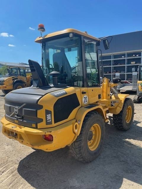 Volvo L 30 G - اللودر بعجل: صورة 5 Volvo L 30 G - اللودر بعجل: صورة 5