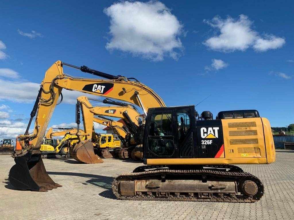 CAT 326FLN - حفار زاحف: صورة 2 CAT 326FLN - حفار زاحف: صورة 2