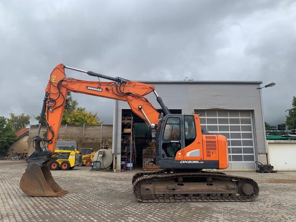 Doosan DX 235 LCR-5 - حفار زاحف: صورة 2 Doosan DX 235 LCR-5 - حفار زاحف: صورة 2