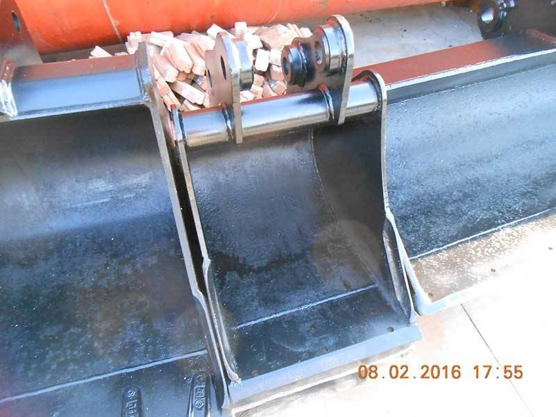 CAT ERPILLAR - بكت - آلات الإنشاء: صورة 2 CAT ERPILLAR - بكت - آلات الإنشاء: صورة 2