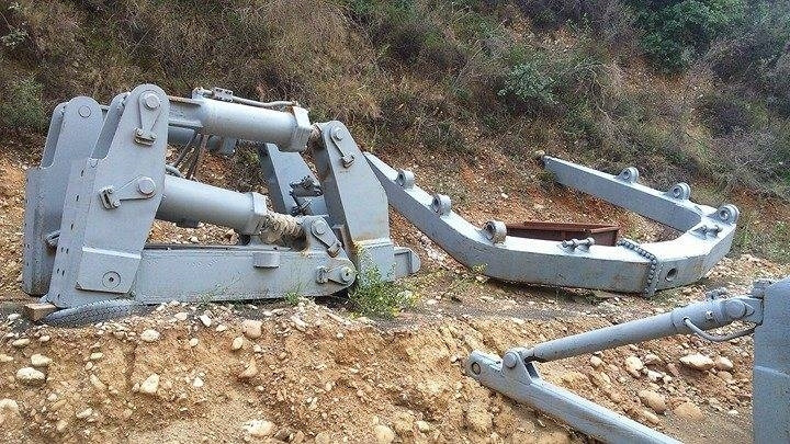 CAT SS RIPPER D9H - مقصات الهدم: صورة 2 CAT SS RIPPER D9H - مقصات الهدم: صورة 2