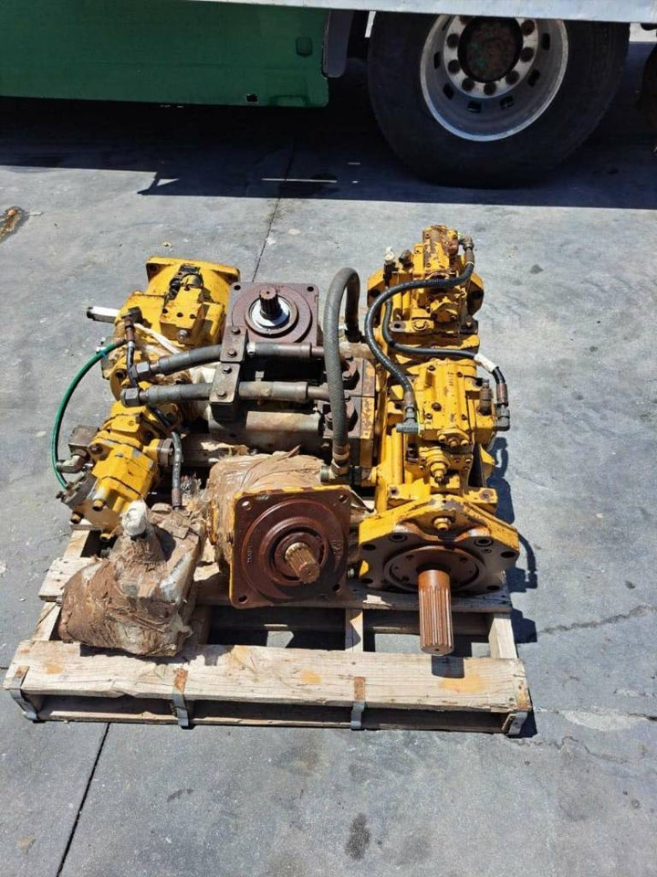 HYDRAULIC PUMPS AND ROTATION HYDROMOTOR FOR CAT 38 - مضخة هيدروليكية - آلات الإنشاء: صورة 3 HYDRAULIC PUMPS AND ROTATION HYDROMOTOR FOR CAT 38 - مضخة هيدروليكية - آلات الإنشاء: صورة 3