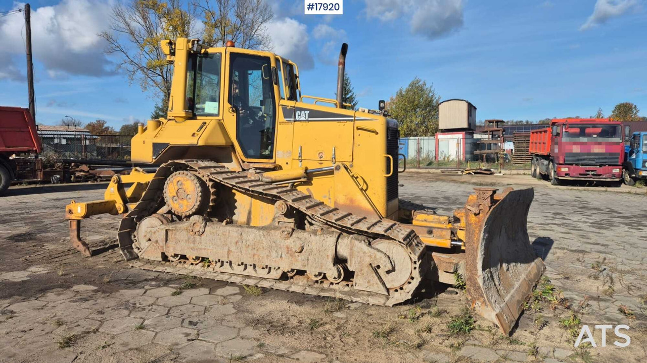 2004 CAT D6D XL - بلدوزر: صورة 1 2004 CAT D6D XL - بلدوزر: صورة 1