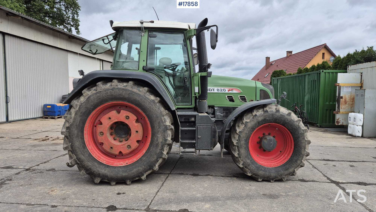 FENDT 820 VARIO TMS agricultural tractor (2011) - جرار: صورة 5 FENDT 820 VARIO TMS agricultural tractor (2011) - جرار: صورة 5