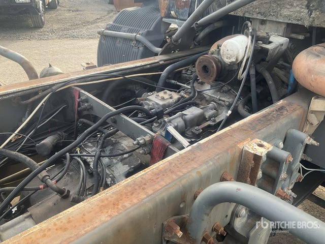 1999 Volvo FM12 8x4 Twin-Steer Cab and Chassis - شاحنة بهيكل معدني للمقصورة: صورة 5 1999 Volvo FM12 8x4 Twin-Steer Cab and Chassis - شاحنة بهيكل معدني للمقصورة: صورة 5