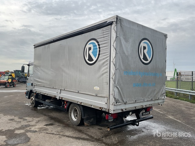 2007 MAN TGL12.210 4x2 Curtain Side Truck - شاحنة ذات ستائر جانبية: صورة 1 2007 MAN TGL12.210 4x2 Curtain Side Truck - شاحنة ذات ستائر جانبية: صورة 1