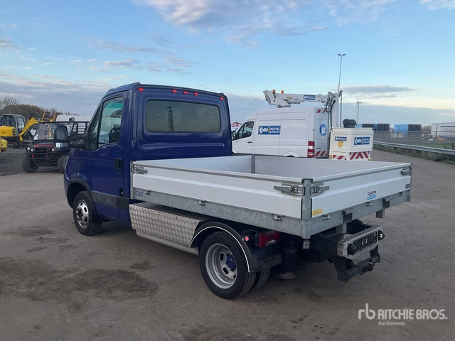 2010 Iveco 40C18 4x2 Van Truck - شاحنة توصيل مفتوحة: صورة 3 2010 Iveco 40C18 4x2 Van Truck - شاحنة توصيل مفتوحة: صورة 3