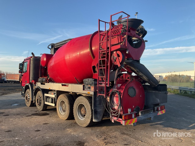 2010 Mercedes-Benz Actros 3341 8x4 Twin-Steer Mixer Truck - خلاطة مع مضخة: صورة 4 2010 Mercedes-Benz Actros 3341 8x4 Twin-Steer Mixer Truck - خلاطة مع مضخة: صورة 4