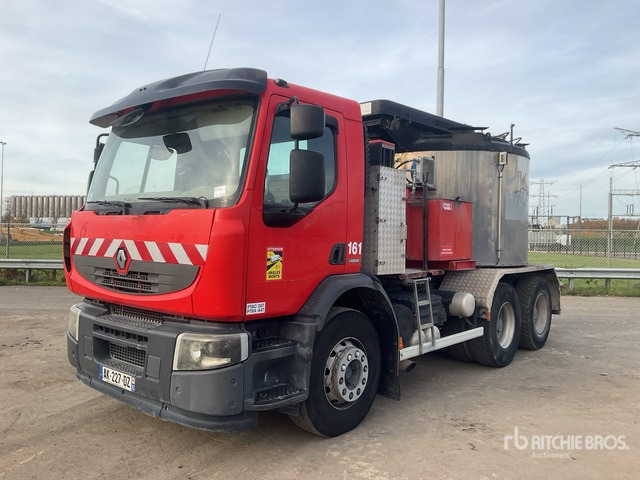 2010 Renault Lander 2007 AGT GTK13S 5500 L on 6x4 Asphalt Distributor Truck - موزع الأسفلت: صورة 1 2010 Renault Lander 2007 AGT GTK13S 5500 L on 6x4 Asphalt Distributor Truck - موزع الأسفلت: صورة 1