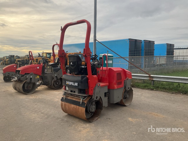 2013 Cat CB22 Double Drum Roller - رَصَّاص الطرق: صورة 4 2013 Cat CB22 Double Drum Roller - رَصَّاص الطرق: صورة 4