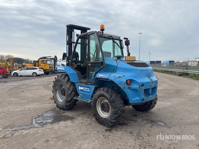 2015 Manitou M30-4 4x4 Rough Terrain Forklift - رافعة شوكية للأراضي الوعرة: صورة 3 2015 Manitou M30-4 4x4 Rough Terrain Forklift - رافعة شوكية للأراضي الوعرة: صورة 3