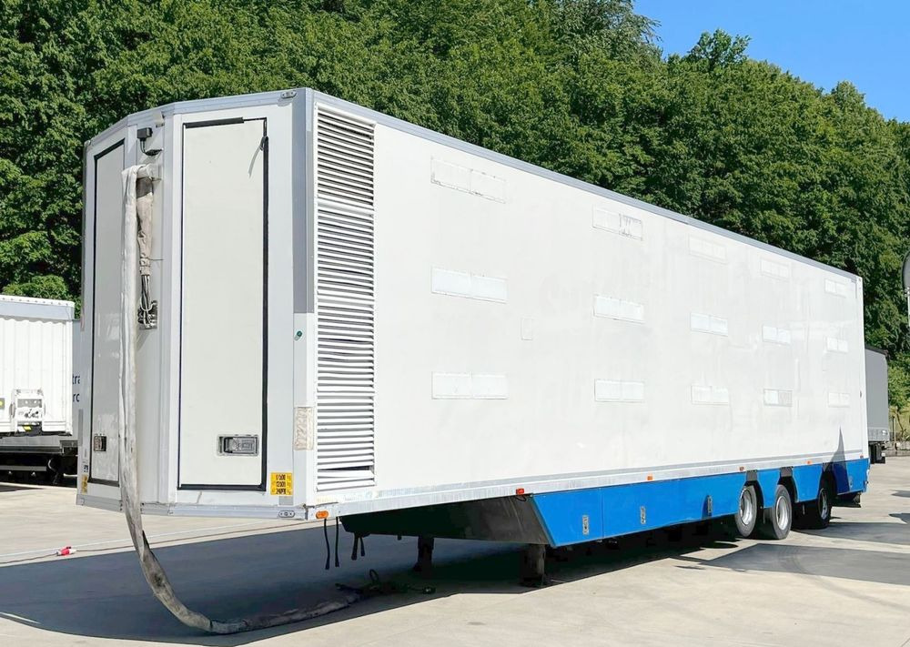 Pezzaioli HMK Industri // Do przewozu zwierząt // 2004 Rok // 3 Pokłady // Waga // Osi skrętne // Oznonacja // - نصف مقطورة بصندوق مغلق: صورة 1 Pezzaioli HMK Industri // Do przewozu zwierząt // 2004 Rok // 3 Pokłady // Waga // Osi skrętne // Oznonacja // - نصف مقطورة بصندوق مغلق: صورة 1