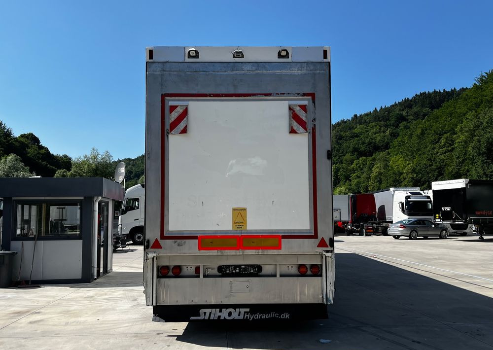 Pezzaioli HMK Industri // Do przewozu zwierząt // 2004 Rok // 3 Pokłady // Waga // Osi skrętne // Oznonacja // - نصف مقطورة للماشية: صورة 5 Pezzaioli HMK Industri // Do przewozu zwierząt // 2004 Rok // 3 Pokłady // Waga // Osi skrętne // Oznonacja // - نصف مقطورة للماشية: صورة 5