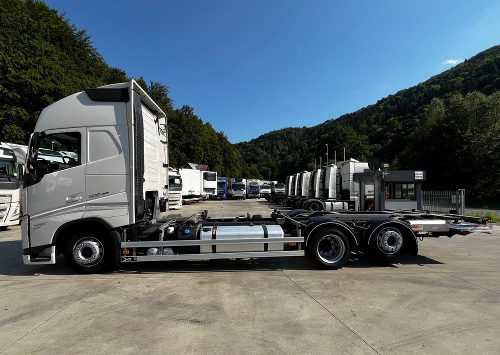 Volvo FH500 BDF 6x2 // Dolny zaczep // Euro 6 motor ! // New Face // XXL Cab // - شاحنة بهيكل معدني للمقصورة: صورة 3 Volvo FH500 BDF 6x2 // Dolny zaczep // Euro 6 motor ! // New Face // XXL Cab // - شاحنة بهيكل معدني للمقصورة: صورة 3