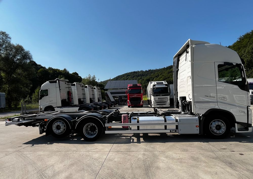 Volvo FH500 BDF 6x2 // Dolny zaczep // Euro 6 motor ! // New Face // XXL Cab // - شاحنة بهيكل معدني للمقصورة: صورة 4 Volvo FH500 BDF 6x2 // Dolny zaczep // Euro 6 motor ! // New Face // XXL Cab // - شاحنة بهيكل معدني للمقصورة: صورة 4