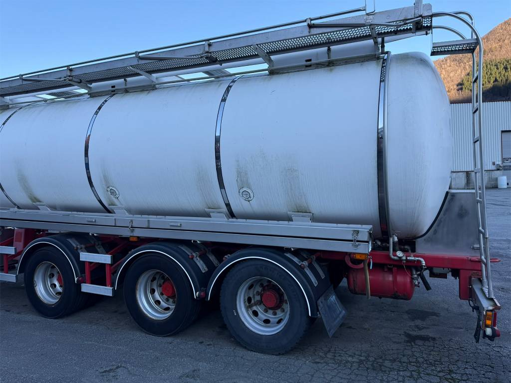 Annet Schrader tank trailer 32 m2 - نصف مقطورة صهريج: صورة 5 Annet Schrader tank trailer 32 m2 - نصف مقطورة صهريج: صورة 5