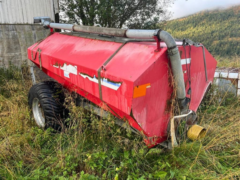 GB 4.8 Guffen Fertilizer Spreader - صهريج السماد السائل: صورة 2 GB 4.8 Guffen Fertilizer Spreader - صهريج السماد السائل: صورة 2