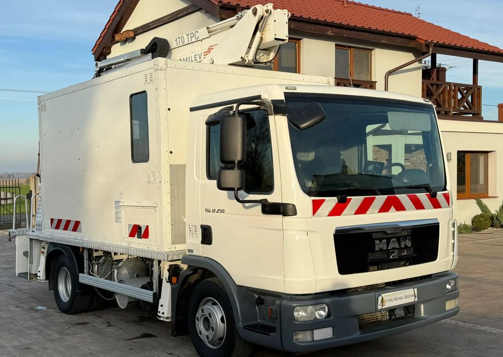 MAN TGL 12.250 - منصة محمولة مثبتة على الشاحنة: صورة 2 MAN TGL 12.250 - منصة محمولة مثبتة على الشاحنة: صورة 2