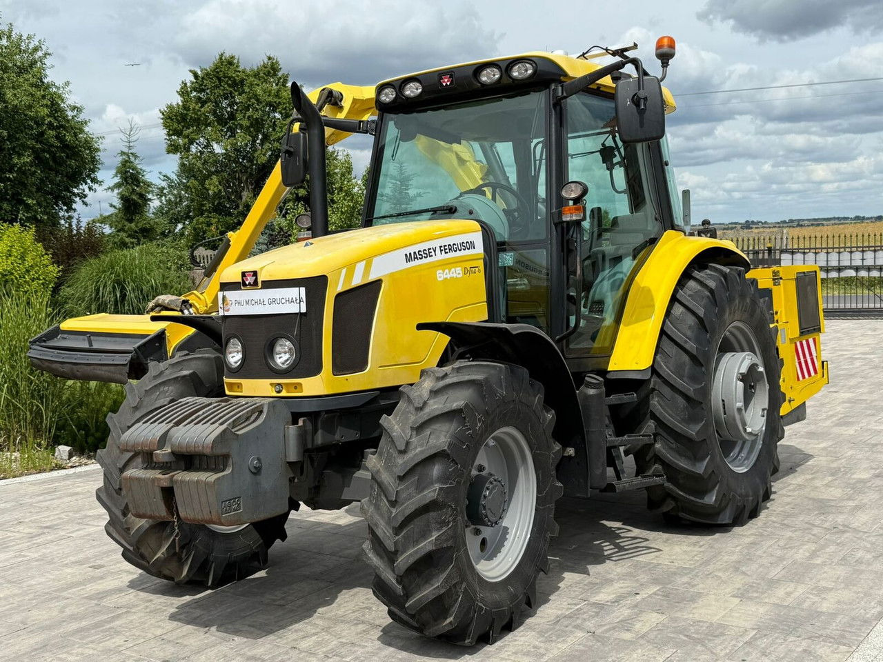 Massey Ferguson 6445 z kosiarką wysięgnikową do poboczy Rousseau T hénor 510 L FI - جرار: صورة 3 Massey Ferguson 6445 z kosiarką wysięgnikową do poboczy Rousseau T hénor 510 L FI - جرار: صورة 3