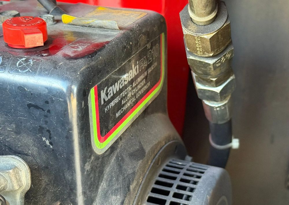 شاحنة حريق Renault Midlum 210: صورة 19