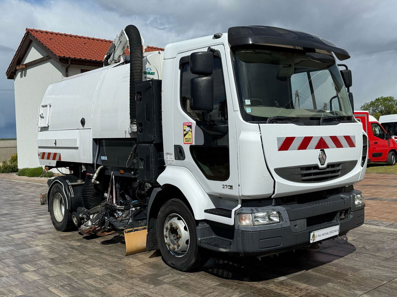 Renault Midlum 270 DXi - سياره كنس شوارع: صورة 1 Renault Midlum 270 DXi - سياره كنس شوارع: صورة 1