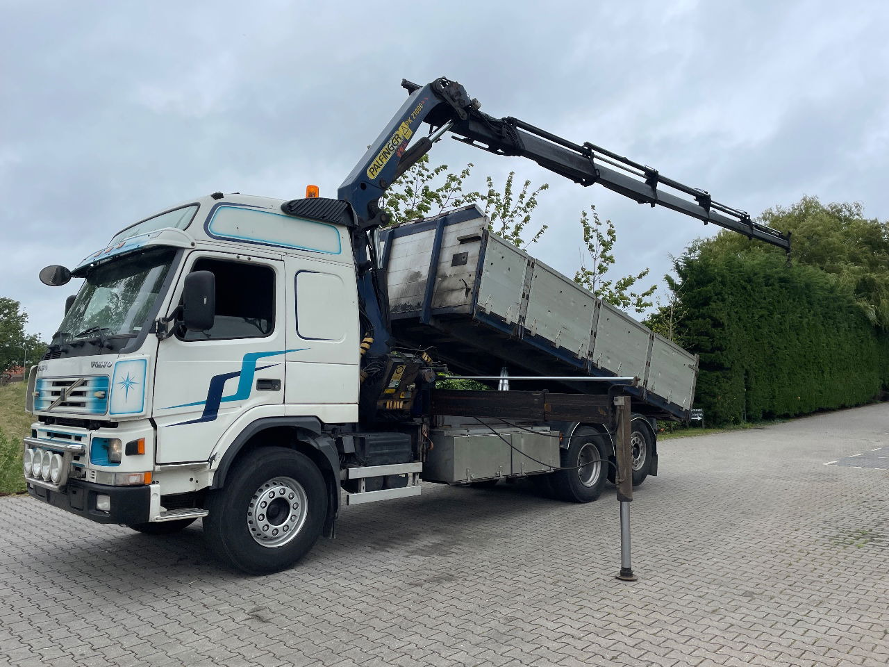 Volvo FM 7 310hp with Palfinger PK21000 with remote and tipper - شاحنة قلاب, شاحنة كرين: صورة 1 Volvo FM 7 310hp with Palfinger PK21000 with remote and tipper - شاحنة قلاب, شاحنة كرين: صورة 1