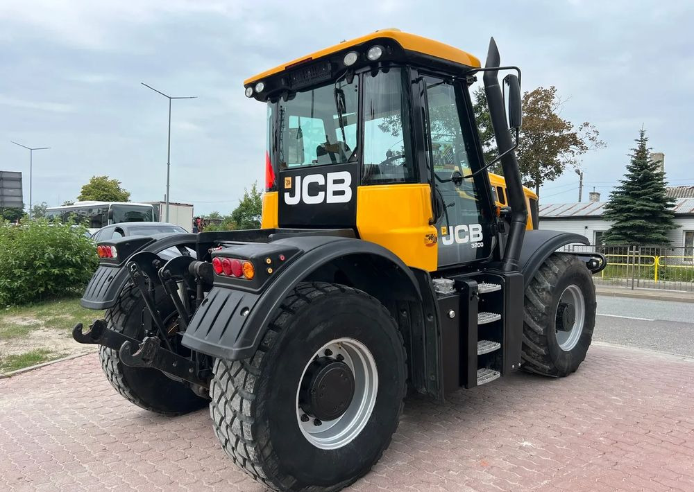 JCB Fastrac 3200 Sisu Xtra - جرار: صورة 4 JCB Fastrac 3200 Sisu Xtra - جرار: صورة 4