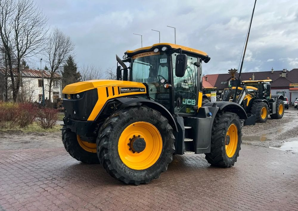 JCB Fastrac 4220 - جرار: صورة 1 JCB Fastrac 4220 - جرار: صورة 1