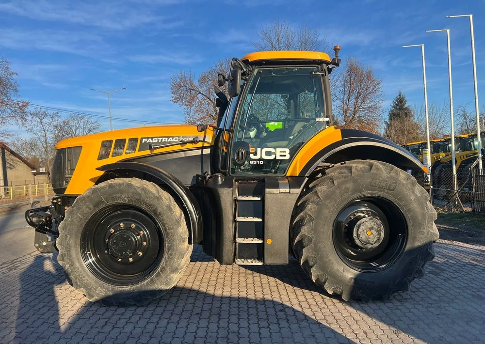 JCB Fastrac 8310 - جرار: صورة 2 JCB Fastrac 8310 - جرار: صورة 2