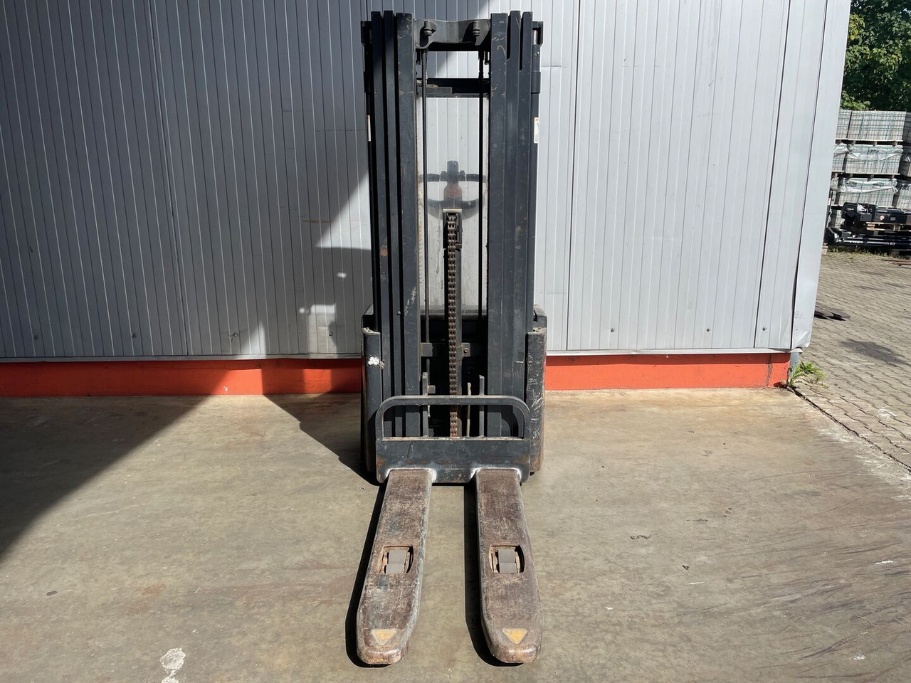 Crown WE2300 1.6 TT - آلة تكديس: صورة 3 Crown WE2300 1.6 TT - آلة تكديس: صورة 3