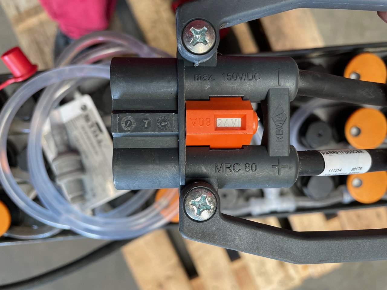 Exide 24 Volt I 2EPzB 200 - بطارية - معدات المناولة: صورة 4 Exide 24 Volt I 2EPzB 200 - بطارية - معدات المناولة: صورة 4